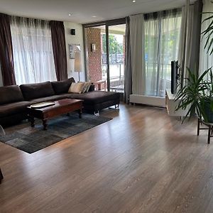 Lounge Park Apartment